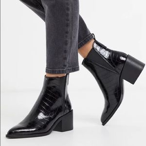 Steve Madden Audience Boots in Black Crocodile